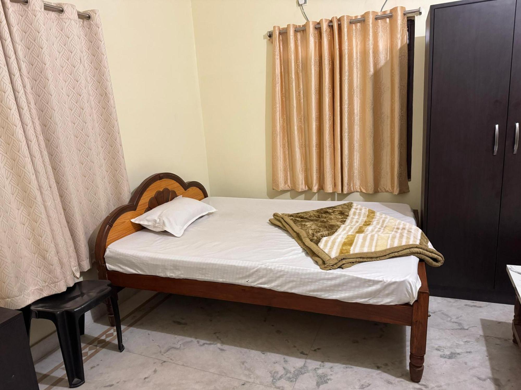 Hotel Manokamna พุทธคยา ภายนอก รูปภาพ